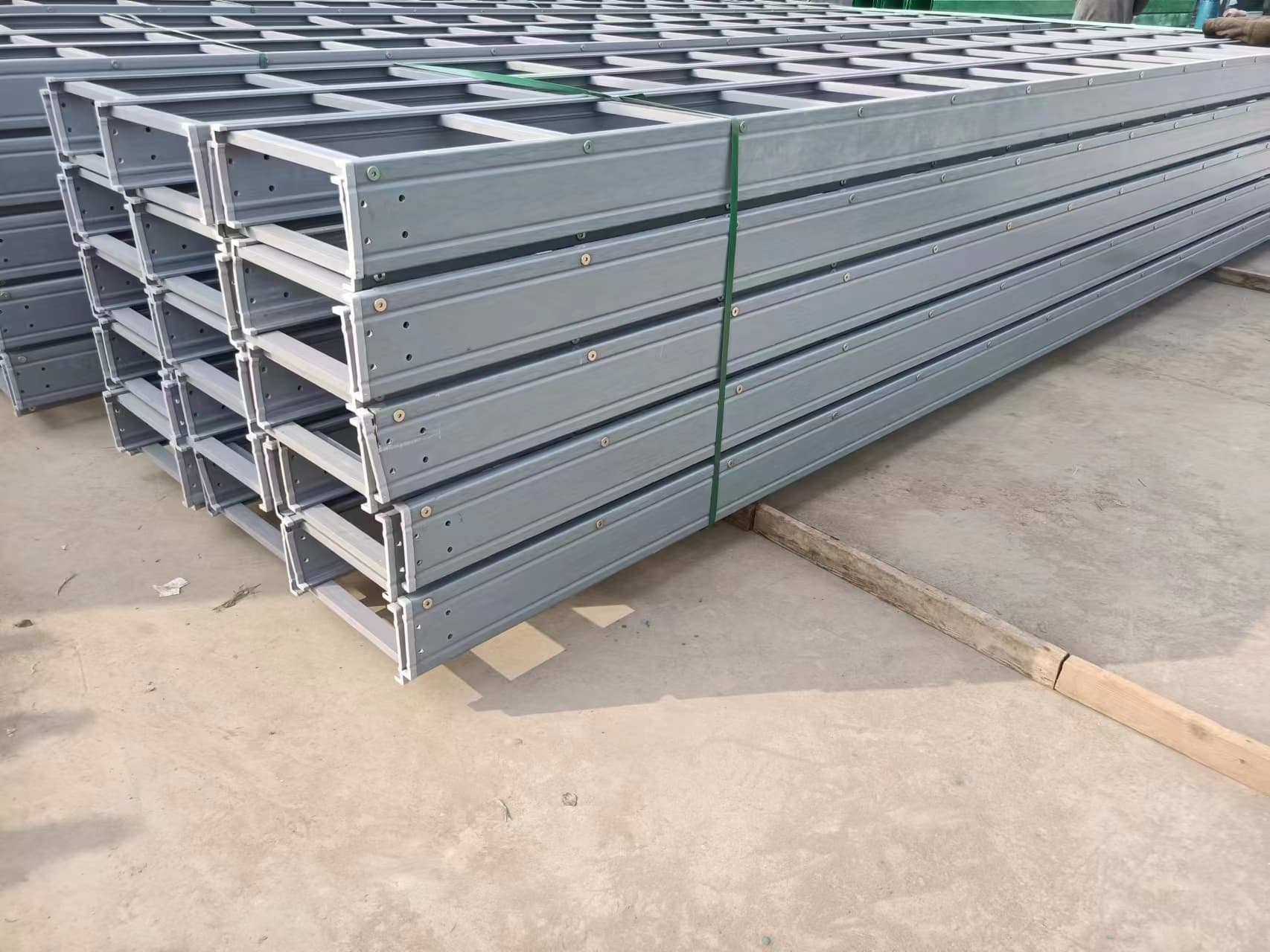 Trapezoidal Cable Tray Maalum