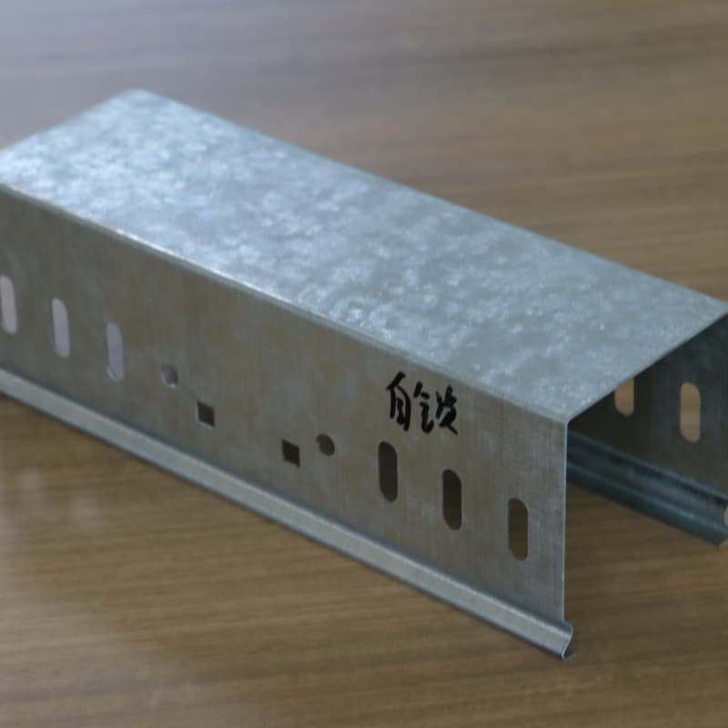 Trei ya Cable ya Kujifungia