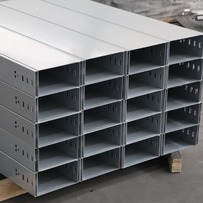 Tray ya cable na ngazi ya cable