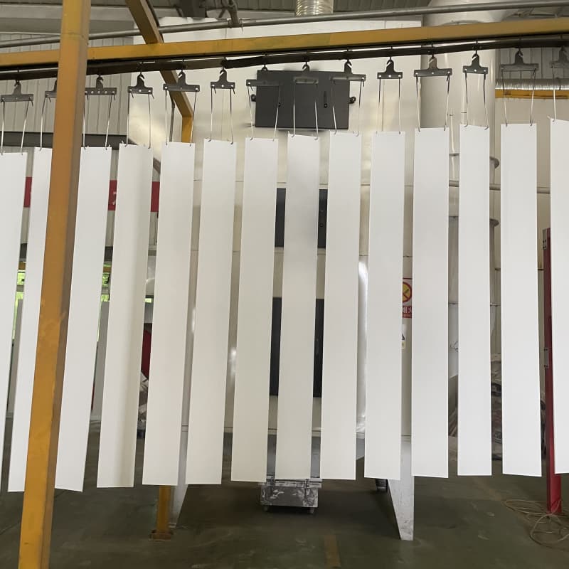 Trei ya kebo isiyoshika moto Trei ya kebo isiyoshika moto